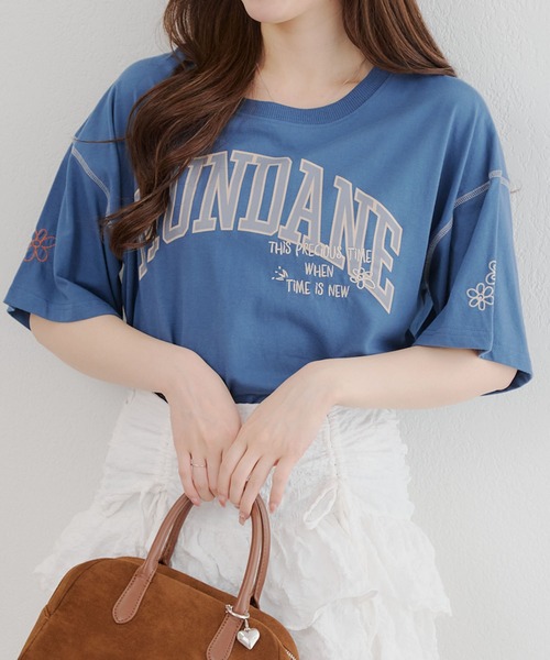 continuer de NICE CLAUP(コンティニューデナイスクラップ)の「ロゴMIX刺繍Tシャツ(Tシャツ/カットソー・レディース・スミクロ/ブルー/オフホワイト/オートミール・FREE)」の4枚目の写真