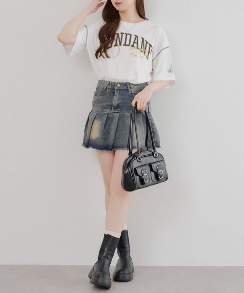 continuer de NICE CLAUP(コンティニューデナイスクラップ)の「ロゴMIX刺繍Tシャツ(Tシャツ/カットソー・レディース・スミクロ/ブルー/オフホワイト/オートミール・FREE)」の12枚目の写真