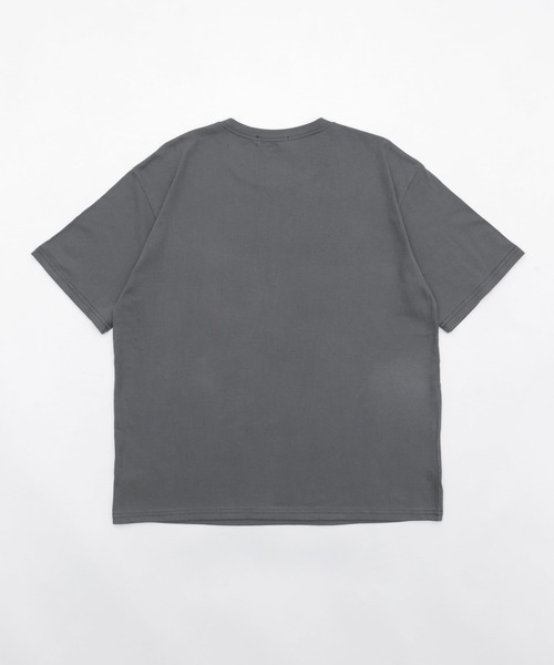 Figments(フィグメンツ)の「UPSIDEDOWNロゴビッグT(Tシャツ/カットソー・レディース・チャコールグレー/ホワイト・FREE)」の3枚目の写真