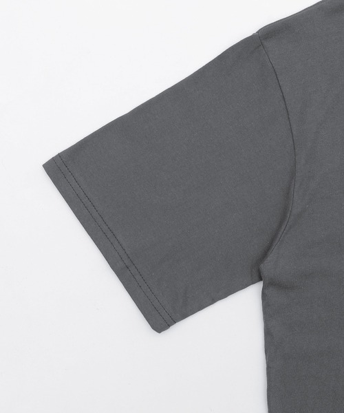 Figments(フィグメンツ)の「UPSIDEDOWNロゴビッグT(Tシャツ/カットソー・レディース・チャコールグレー/ホワイト・FREE)」の6枚目の写真