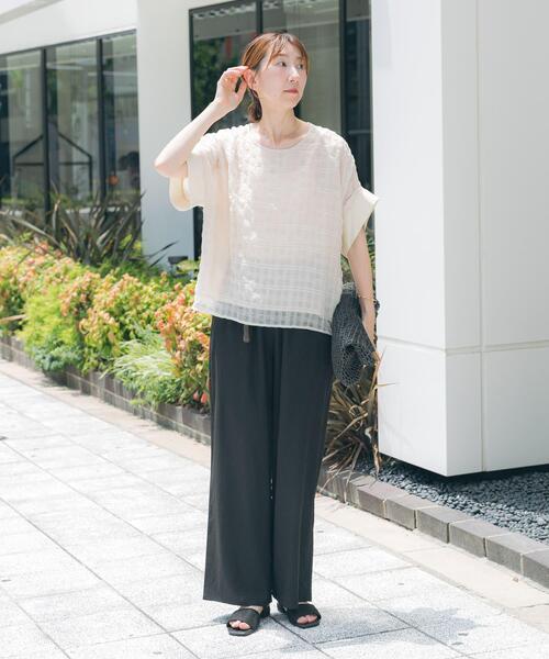 ITEMS URBANRESEARCH（アイテムズ アーバンリサーチ）の「シアーチェックレイヤードブラウス（シャツ/ブラウス・レディース・ブラック/ライトベージュ・FREE）」の12枚目の写真