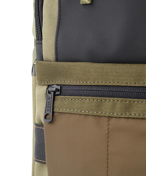 AVIREX（アヴィレックス）の「REGLESS DAYPACK / デイパック / AVIREX / アヴィレックス（バックパック/リュック・メンズ・ブラック/オリーブ系・F）」の14枚目の写真
