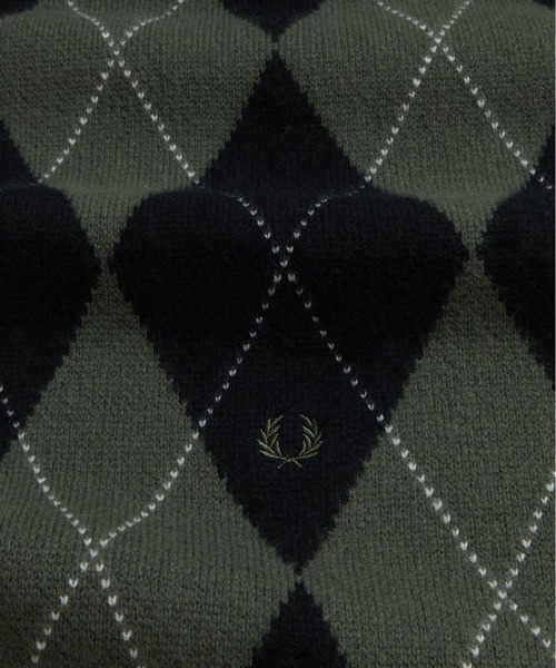 FRED PERRY(フレッドペリー)の「Brushed Argyle Scarf/アーガイルマフラー(マフラー・メンズ・オフホワイト/ブラック・ONE SIZE)」の7枚目の写真