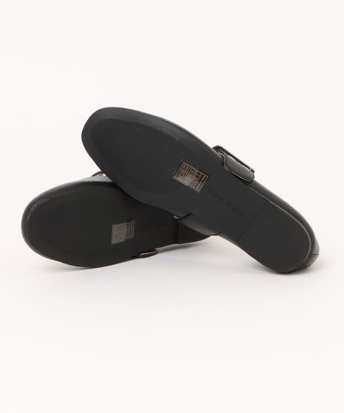 STEVE MADDEN（スティーブマデン）の「メタルバックルフラットシューズ/S.MADDEN ATLANTICA-VA（パンプス・レディース・ブラック/アイボリー・22.5cm/23.0cm/23.5cm/23.5-24/24.0cm/24.5cm）」の4枚目の写真