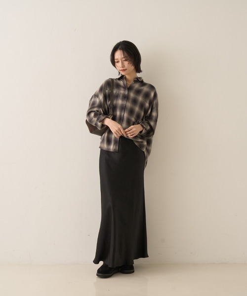 AULENTTI（オウレンティ）の「【AULENTTI/オウレンティ】チェーン付3Wayレザーショルダー（トートバッグ・レディース・ダークブラウン・フリー）」の5枚目の写真