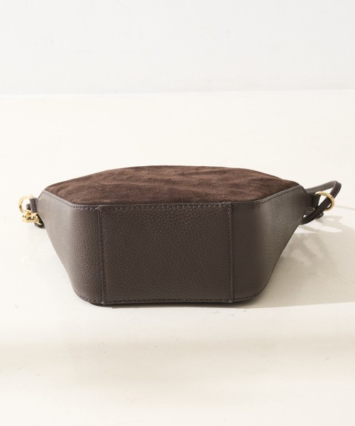 AULENTTI（オウレンティ）の「【AULENTTI/オウレンティ】チェーン付3Wayレザーショルダー（トートバッグ・レディース・ダークブラウン・フリー）」の21枚目の写真