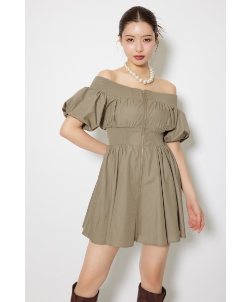 rienda(リエンダ)の「MA-1オフショルミニフレアワンピース 秋服(ワンピース・レディース・ベージュ/ブラック/ライトピンク・SMALL/MEDIUM)」の22枚目の写真