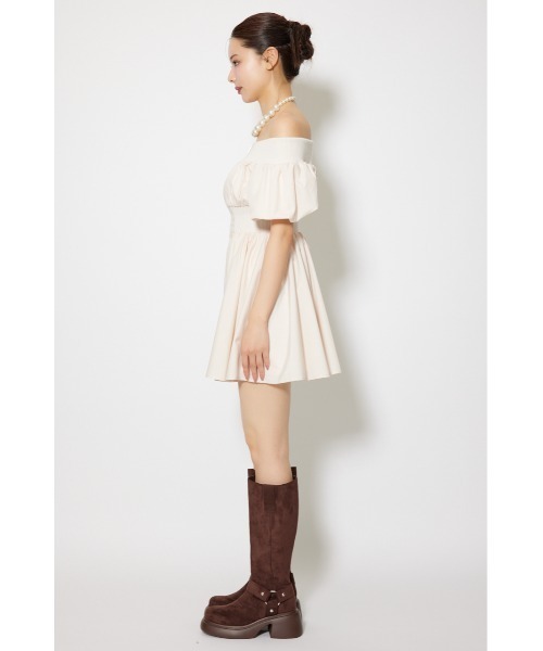 rienda(リエンダ)の「MA-1オフショルミニフレアワンピース 秋服(ワンピース・レディース・ベージュ/ブラック/ライトピンク・SMALL/MEDIUM)」の4枚目の写真