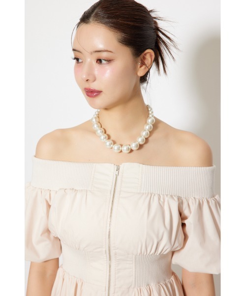 rienda(リエンダ)の「MA-1オフショルミニフレアワンピース 秋服(ワンピース・レディース・ベージュ/ブラック/ライトピンク・SMALL/MEDIUM)」の6枚目の写真