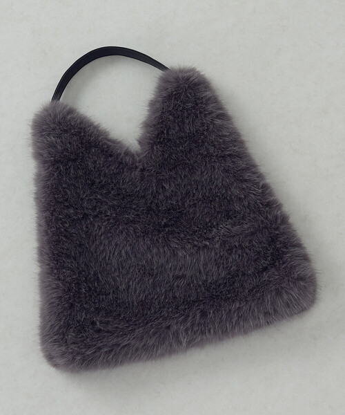 MONO　COMME CA（モノコムサ）の「フェイクファー ワンショルダー バッグ（ショルダーバッグ・レディース・モカ/アイボリー/グレー・FREE）」の10枚目の写真