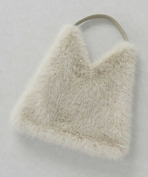 MONO　COMME CA（モノコムサ）の「フェイクファー ワンショルダー バッグ（ショルダーバッグ・レディース・モカ/アイボリー/グレー・FREE）」の11枚目の写真