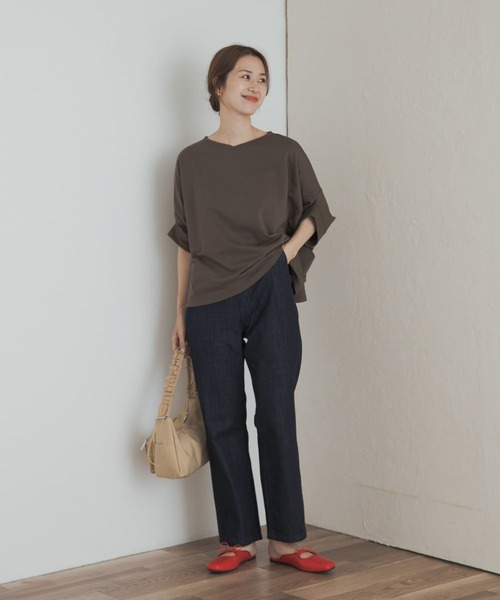 URBAN RESEARCH DOORS(アーバンリサーチドアーズ)の「『UR GREEN』ミニ裏毛変形プルオーバー(Tシャツ/カットソー・レディース・ブラック/カーキ/グレー系その他・MEDIUM)」の5枚目の写真