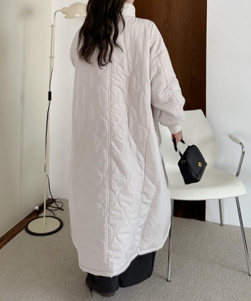 Eclat one(エクラワン)の「【Eclat one】スタンドネック キルト 中綿 ロングコート(ダウンジャケット/コート・レディース・アイボリー/カーキ/ブラック・M/L)」の15枚目の写真