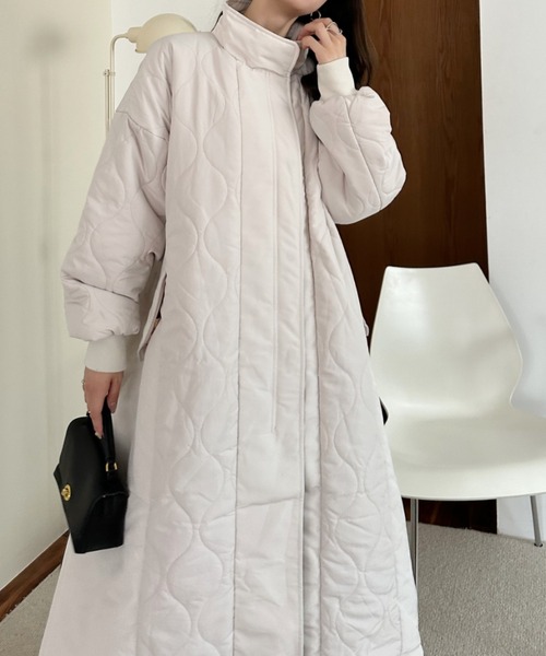 Eclat one(エクラワン)の「【Eclat one】スタンドネック キルト 中綿 ロングコート(ダウンジャケット/コート・レディース・アイボリー/カーキ/ブラック・M/L)」の12枚目の写真