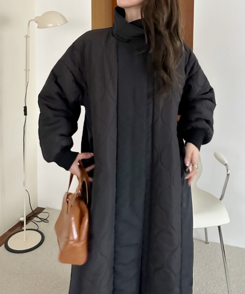 Eclat one(エクラワン)の「【Eclat one】スタンドネック キルト 中綿 ロングコート(ダウンジャケット/コート・レディース・アイボリー/カーキ/ブラック・M/L)」の6枚目の写真