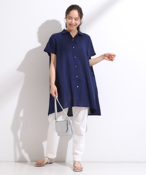 SHOO・LA・RUE（シューラルー）の「【S-LL/体型カバー】さらりとしたタッチが心地よい バックギャザーブラウス（チュニック・レディース・ネイビー/ライトオレンジ系/ライトベージュ・04/02/01/03）」の10枚目の写真