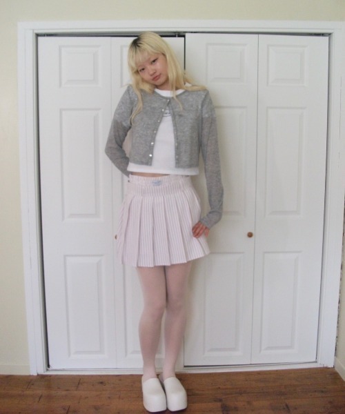 Smyeon（スミョン）の「Long sleeve sheer cardigan/ロングスリーブカットカーディガン（カーディガン/ボレロ・レディース・グレー/ブラック/ライトブルー・FREE）」の15枚目の写真