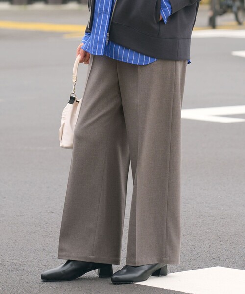 green label relaxing（グリーンレーベルリラクシング）の「【WEB限定】＜at ease＞オルマイ ワイド パンツ マシンウォッシャブル ストレッチ 帯電防止（その他パンツ・レディース・ブラック/ダークグレー/モカ/ネイビー・SHORT/34/36/38/40/42/TALL）」の5枚目の写真