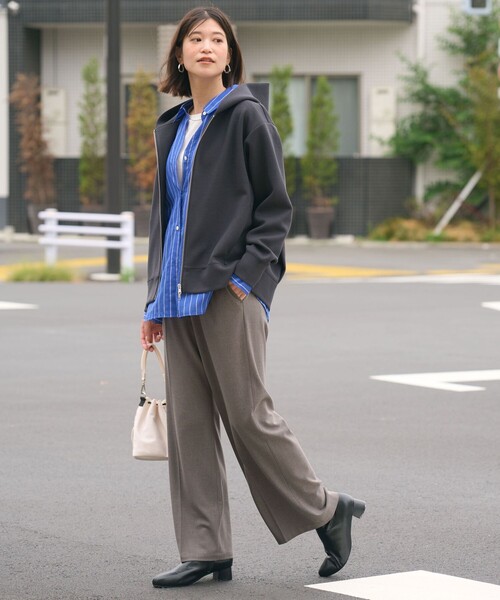 green label relaxing（グリーンレーベルリラクシング）の「【WEB限定】＜at ease＞オルマイ ワイド パンツ マシンウォッシャブル ストレッチ 帯電防止（その他パンツ・レディース・ブラック/ダークグレー/モカ/ネイビー・SHORT/34/36/38/40/42/TALL）」の8枚目の写真