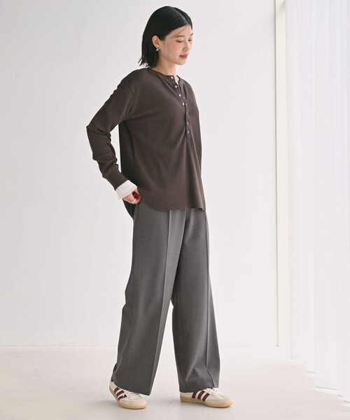 green label relaxing（グリーンレーベルリラクシング）の「【WEB限定】＜at ease＞オルマイ ワイド パンツ マシンウォッシャブル ストレッチ 帯電防止（その他パンツ・レディース・ブラック/ダークグレー/モカ/ネイビー・SHORT/34/36/38/40/42/TALL）」の19枚目の写真