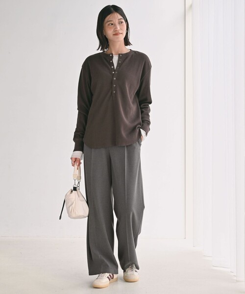 green label relaxing（グリーンレーベルリラクシング）の「【WEB限定】＜at ease＞オルマイ ワイド パンツ マシンウォッシャブル ストレッチ 帯電防止（その他パンツ・レディース・ブラック/ダークグレー/モカ/ネイビー・SHORT/34/36/38/40/42/TALL）」の20枚目の写真