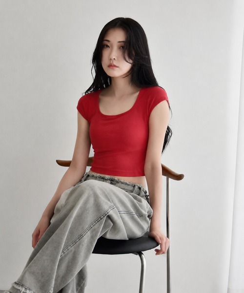 Y/lim（イリム）の「カップ付きスクエアフレンチTシャツ（Tシャツ/カットソー・レディース・レッド/ブラック/オフホワイト・FREE）」の3枚目の写真