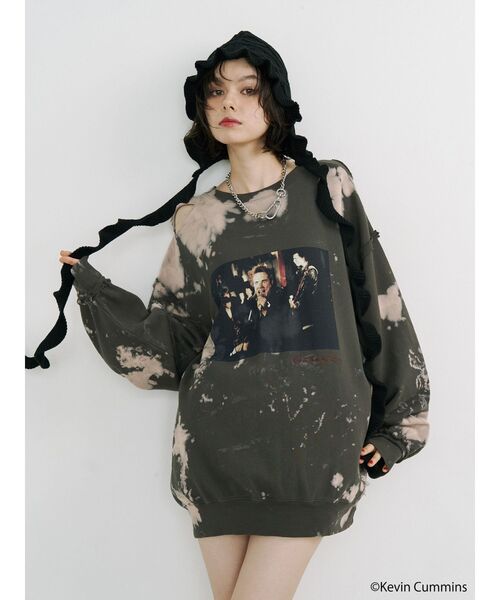 jouetie（ジュエティ）の「【KevinCummins×jouetie】フォトダメージプルオーバー スウェット トレーナー（スウェット・レディース・アイボリー/ブラック/ブルー・MEDIUM）」の18枚目の写真