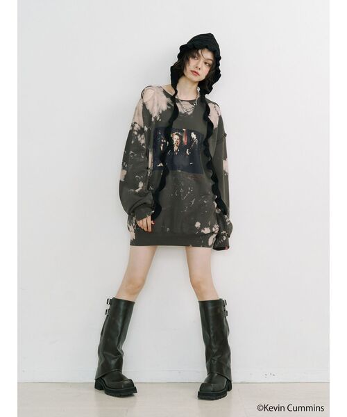 jouetie（ジュエティ）の「【KevinCummins×jouetie】フォトダメージプルオーバー スウェット トレーナー（スウェット・レディース・アイボリー/ブラック/ブルー・MEDIUM）」の20枚目の写真