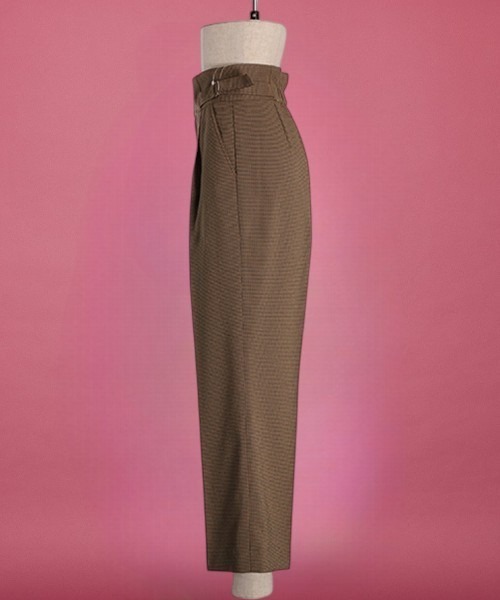 unrelaxing（アンリラクシング）の「ハイウエストサイドベルトワイドパンツ（スラックス・レディース・グリーン系その他・マルチサイズ）」の2枚目の写真