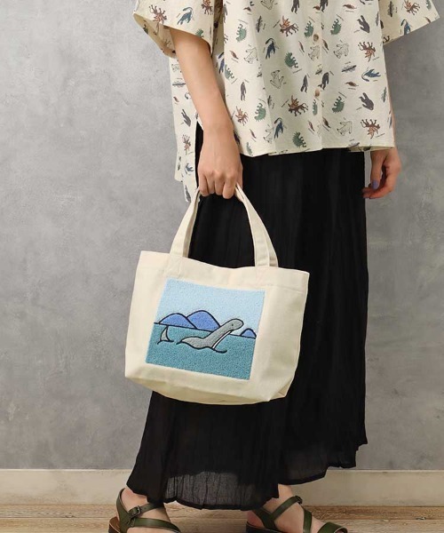 Bleu Bleuet(ブルーブルーエ)の「ミステリーキャンバストートバッグ(トートバッグ・レディース・アイボリー/ブルー/グレー・FREE)」の4枚目の写真