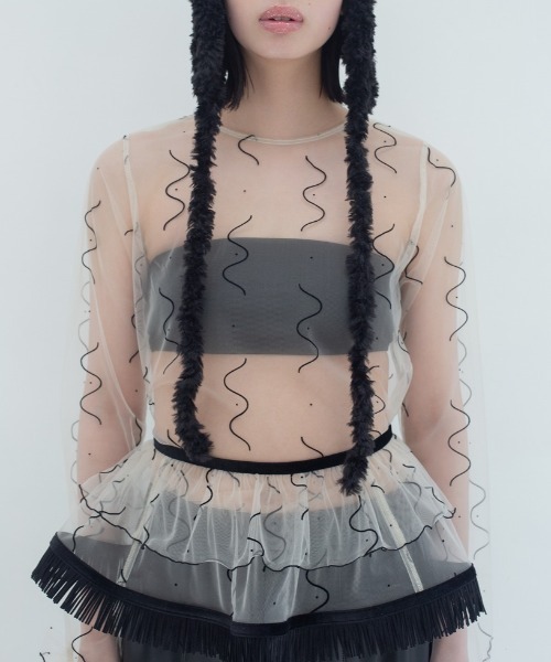 PoI（ポイ）の「【POI】tulle top naminami チュールトップス パーティー オケージョン 結婚式 謝恩会（Tシャツ/カットソー・レディース・ブラック/パープル/アイボリー・FREE）」の4枚目の写真