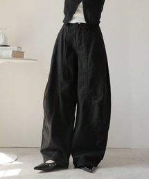 カーブシルエットワイドパンツ