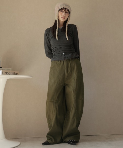 Ulysses（ユリシス）の「カーブシルエットワイドパンツ（その他パンツ・レディース・グリーン/ダークグレー/ブラック・L/M/S）」の4枚目の写真