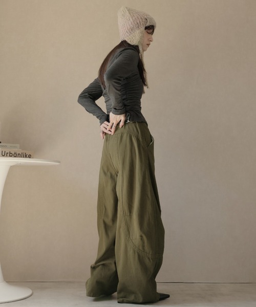 Ulysses（ユリシス）の「カーブシルエットワイドパンツ（その他パンツ・レディース・グリーン/ダークグレー/ブラック・L/M/S）」の12枚目の写真