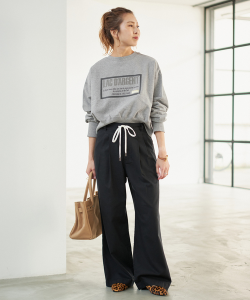 Spick & Span（スピックアンドスパン）の「La Hutte / ラ ユット 別注クロップスウェット*（スウェット・レディース・グレー/ネイビー/グリーン・FREE）」の5枚目の写真
