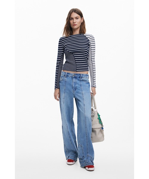Desigual（デシグアル）の「パッチワークストライプ ラウンドネック長袖Tシャツ（Tシャツ/カットソー・レディース・ブラック・S/M/L/XL/XS）」の4枚目の写真