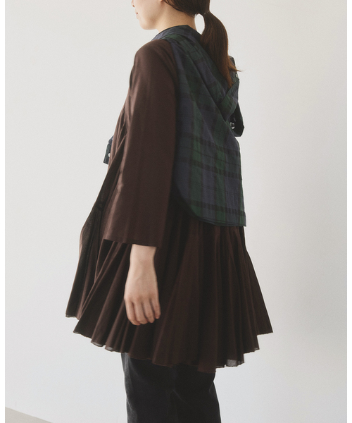 IENA AAYUSHI/アユーシ 別注　ロングスリーブラッフルドレス AAYUSHI/アユーシ 別注 ロングスリーブラッフルドレス（ワンピース