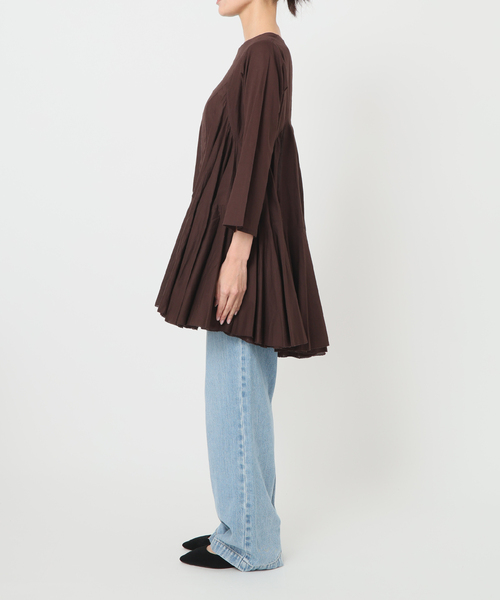 AAYUSHI今期完売ラッフルスリーブカットワークワンピース AAYUSHI今期完売ラッフルスリーブカットワークワンピース