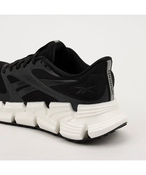 Reebok(リーボック)の「フロートジグ 2 / FLOATZIG 2(スニーカー・レディース・ブラック×ホワイト/ホワイト×イエロー/アイボリー/ブラック・22.5cm/23.0cm/23.5cm/24.5cm/24.0cm/25.0cm/25.5cm/26.0cm)」の20枚目の写真
