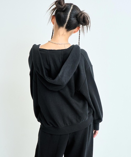 ANAP GｉRL（アナップガール）の「ラウンジウェアー 裏毛 パーカー【親子お揃い】【キッズお揃い】（パーカー・キッズ・グレー/ブラック/ピンク・XS/S/M）」の7枚目の写真