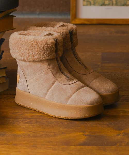 Minnetonka（ミネトンカ）の「【MINNETONKA/ミネトンカ】  25M04 厚底フロントジップボアブーツ（ブーツ・レディース・アッシュグレー/ブラック/ブラウン・6/7/8/9）」の2枚目の写真