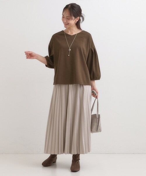 DRESKIP（ドレスキップ）の「【2点セット/7分袖】大人のきれい見え お袖タック入りアクセ付きトップス（Tシャツ/カットソー・レディース・ナチュラル/ダークブラウン/ブラック/レッド系1・01/02/03/04）」の21枚目の写真