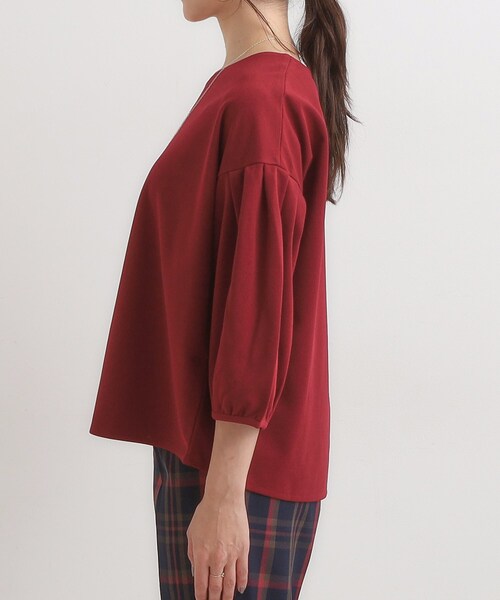 DRESKIP（ドレスキップ）の「【2点セット/7分袖】大人のきれい見え お袖タック入りアクセ付きトップス（Tシャツ/カットソー・レディース・ナチュラル/ダークブラウン/ブラック/レッド系1・01/02/03/04）」の6枚目の写真