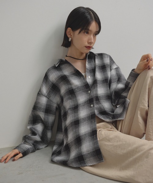 Shelly island(シェリーアイランド)の「チェックオーバーシャツ(シャツ/ブラウス・レディース・ホワイト/ブラウン/ブルー・FREE)」の1枚目の写真