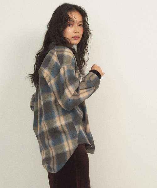 Shelly island(シェリーアイランド)の「チェックオーバーシャツ(シャツ/ブラウス・レディース・ホワイト/ブラウン/ブルー・FREE)」の8枚目の写真