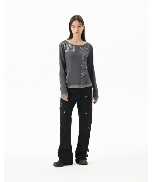MAHAGRID(マハグリッド)の「『mahagrid/マハグリッド』 TRUTH LAYERED LONG SLEEVE TEE/レイヤードオフショルダー 長袖Tシャツ(Tシャツ/カットソー・レディース・チャコールグレー/アイボリー/ブラック・FREE)」の7枚目の写真