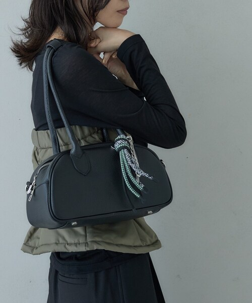 GALLEST（ギャレスト）の「【MILLELA FIRENZE】ラウンドフォルムバッグ（ショルダーバッグ・レディース・オフホワイト/ブラック/レッド系1・00）」の2枚目の写真