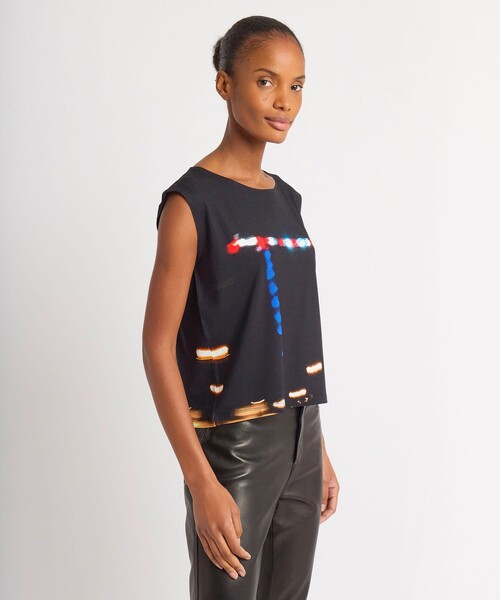 agnes b.(アニエスベー)の「フォトプリント ボートネック ノースリーブ Tシャツ "Grue nuit"(Tシャツ/カットソー・レディース・マルチ・1/2)」の5枚目の写真