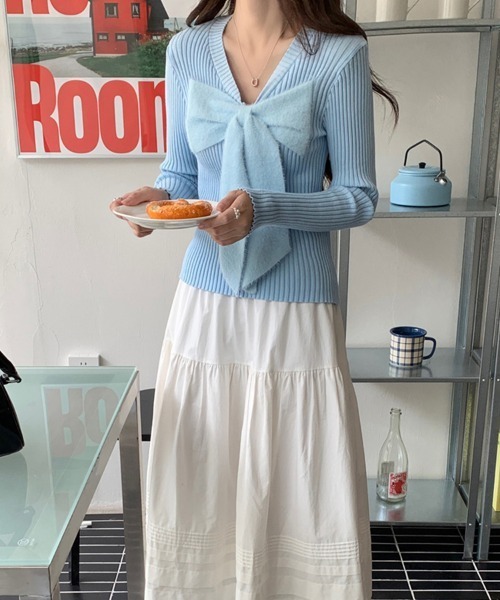 ReRe(リリ)の「フロントリボンデザインニットトップス(ニット/セーター・レディース・キャメル/ブルー/ベージュ・FREE)」の8枚目の写真