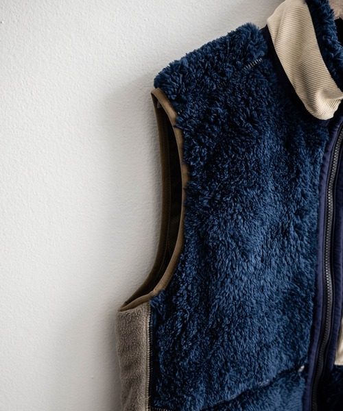 KRIFF MAYER（クリフメイヤー）の「KRIFF MAYER クリフメイヤー スタンドネック配色切替シャギーボアベスト 2514402（ベスト・メンズ・グリーン/マルチ/グレー/ブラック/ナチュラル/ネイビー/ブラウン・XL/L/M）」の19枚目の写真